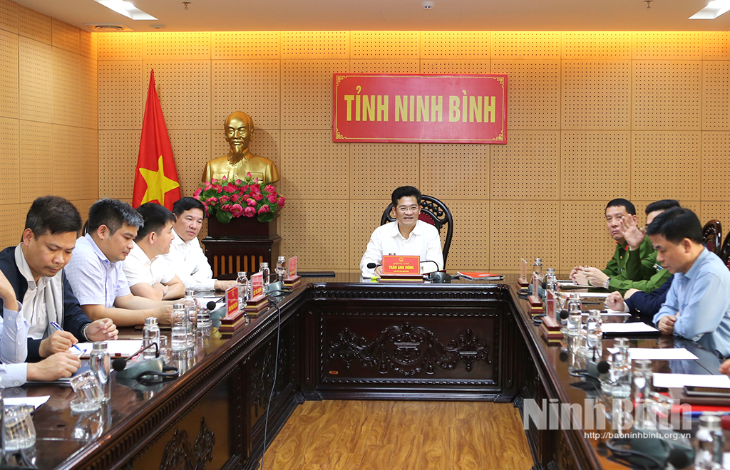 Các đại biểu dự hội nghị tại điểm cầu tỉnh Ninh Bình.