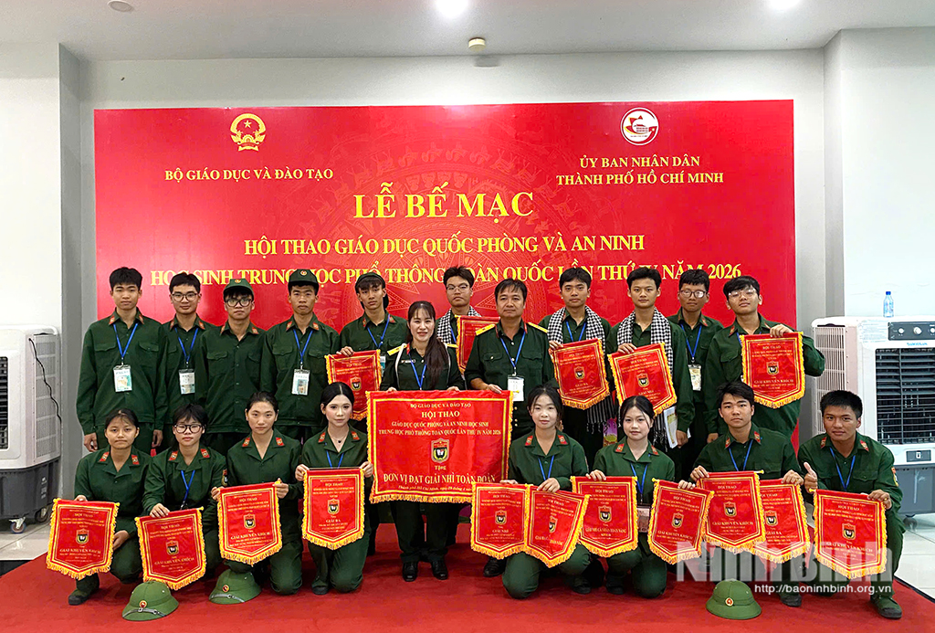 Đoàn Ninh Bình thi đấu ấn tượng, xuất sắc xếp thứ 3 chung cuộc và nhận cờ Nhì toàn đoàn tại Hội thao GDQPAN học sinh THPT toàn quốc lần thứ IV, năm 2026.
