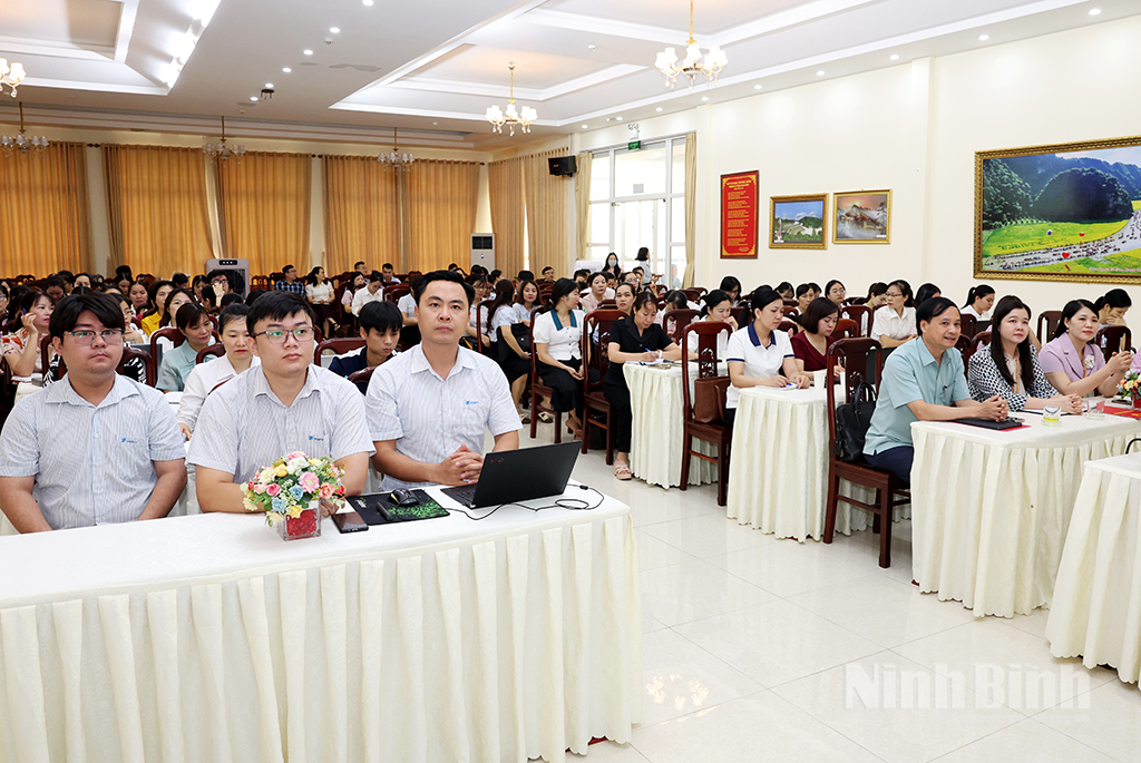 Các đại biểu tham dự lớp tập huấn.