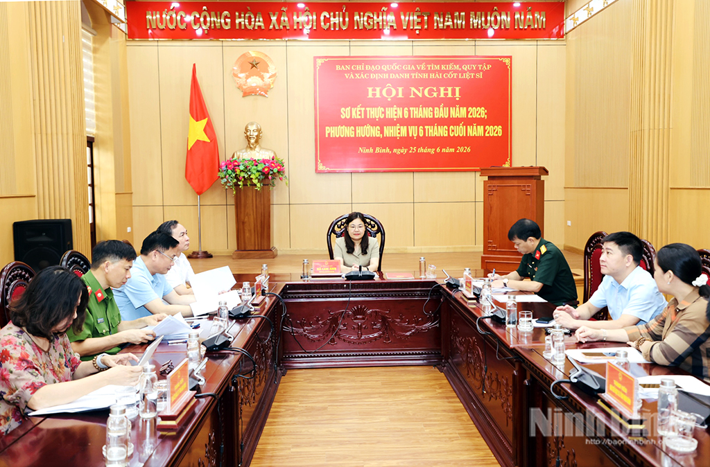 Quang cảnh hội nghị tại điểm cầu tỉnh Ninh Bình.