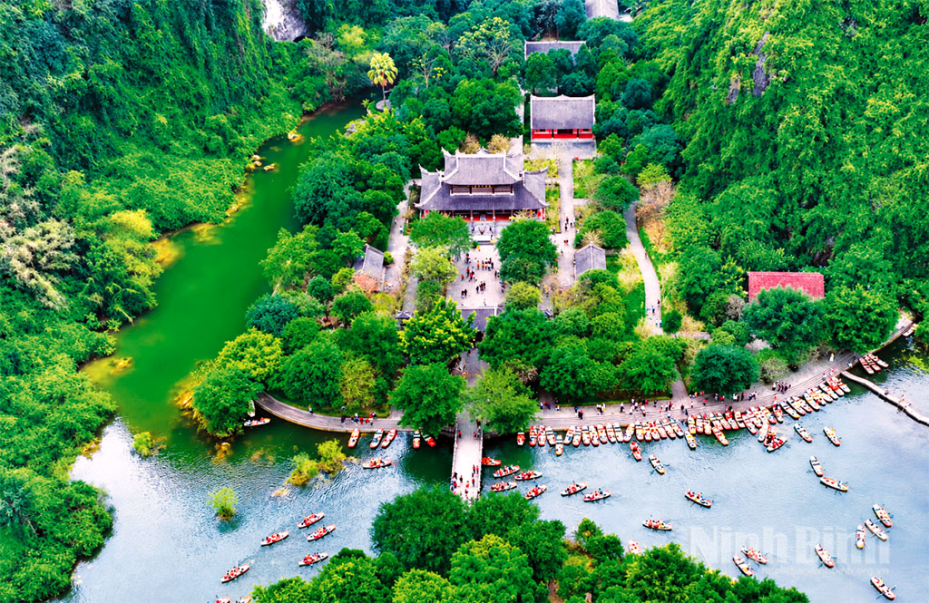 https://cdncongthuong.quangtrung.vn/static_files/DuyHan/images/2026/08/07/trang-an-56e2.jpg