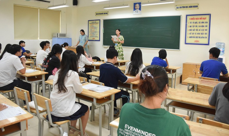 Năm nay xu hướng tăng rõ rệt ở nhiều môn học, phản ánh sự dịch chuyển trong lựa chọn tổ hợp của học sinh. Ảnh: VGP