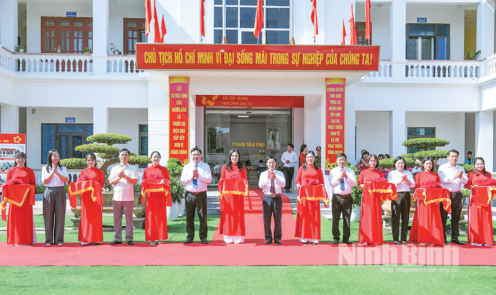 Xã Gia Hưng khánh thành công trình chào mừng Đại hội đại biểu Đảng bộ xã nhiệm kỳ 2025-2030.