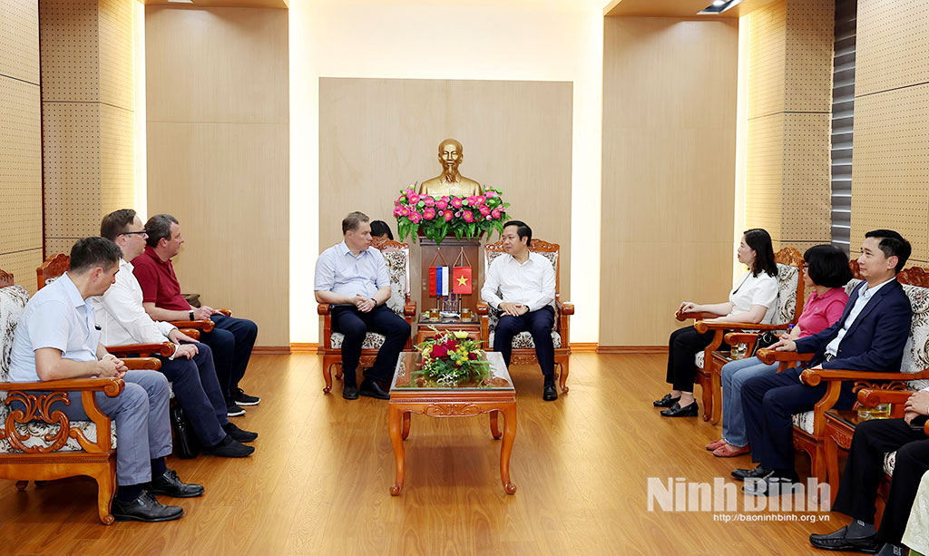 Quang cảnh buổi tiếp xã giao.