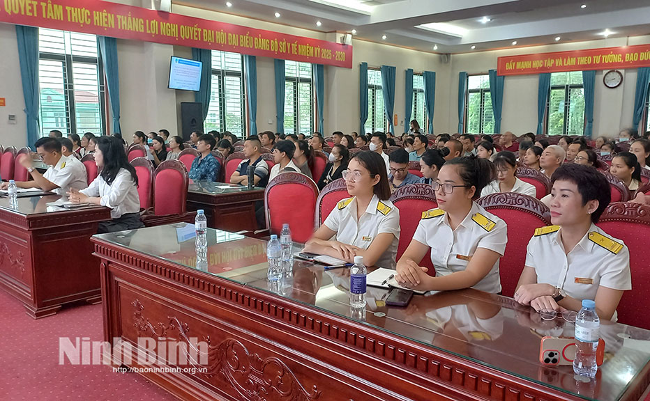 Các đại biểu dự lớp tập huấn.