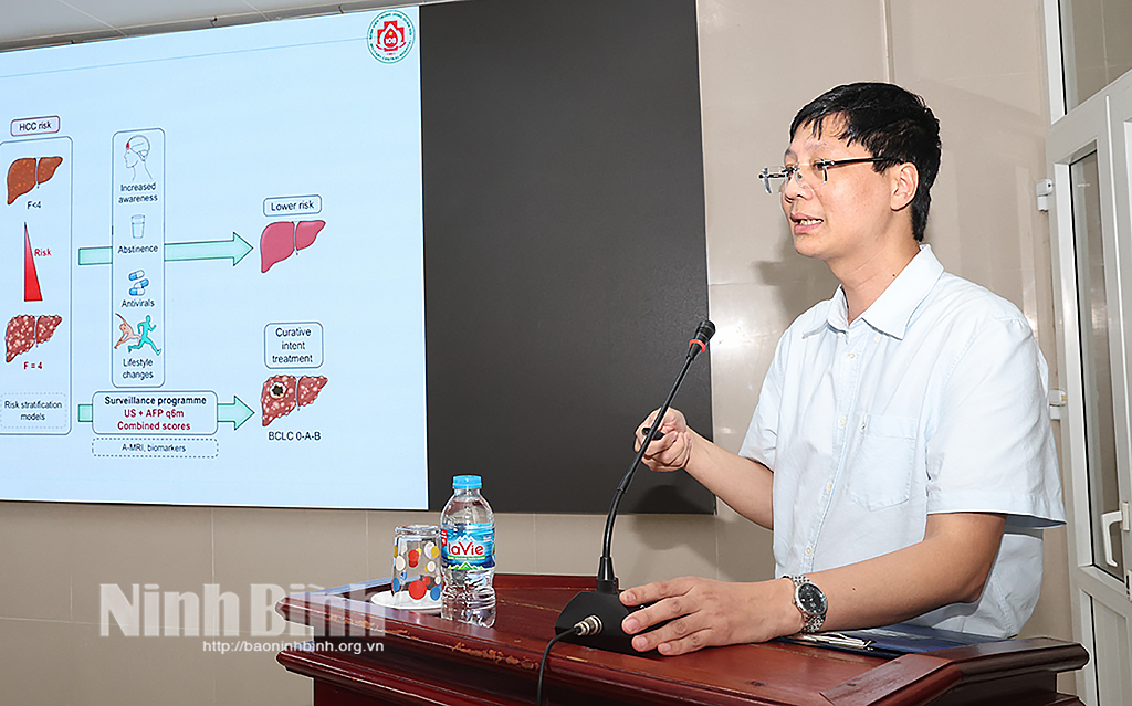 PGS,TS Vũ Văn Quang, Chủ nhiệm Khoa Phẫu thuật Gan Mật Tụy, Bệnh viện Trung ương Quân đội 108 chia sẻ, cập nhật chuẩn đoán điều trị bệnh nhân ung thư gan.