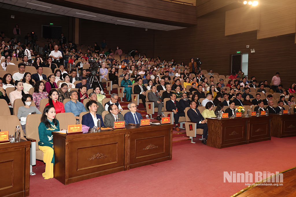 Các đại biểu dự Lễ bế mạc.