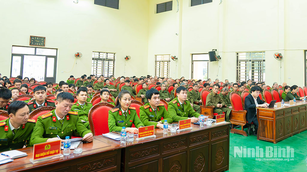 Các đại biểu dự hội nghị.