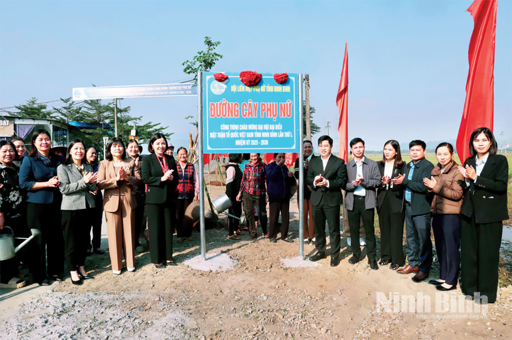 Hội LHPN tỉnh xây dựng công trình “Đường cây phụ nữ” chào mừng Đại hội đại biểu MTTQ Việt Nam tỉnh, nhiệm kỳ 2025-2030. Ảnh: Minh Quang