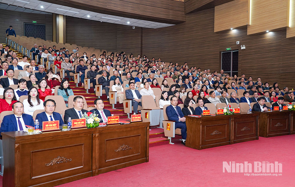 Các đại biểu dự hội nghị. Ảnh: Hoa Hiên