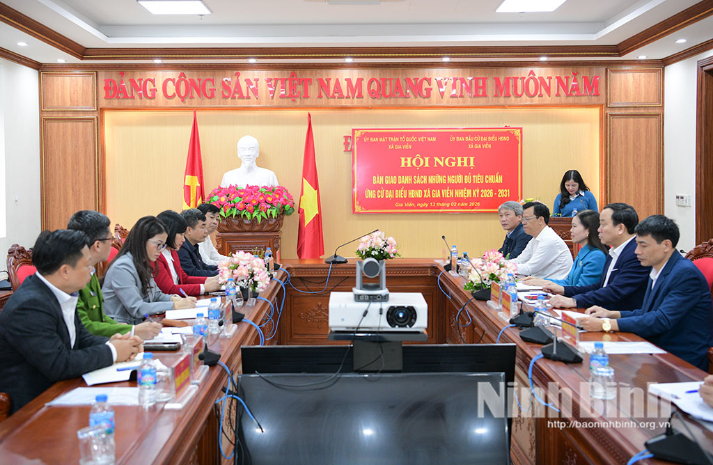 Các đại biểu dự hội nghị.