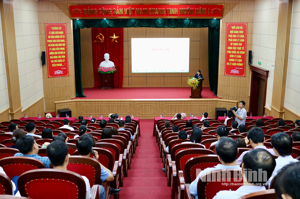 Quang cảnh hội nghị.