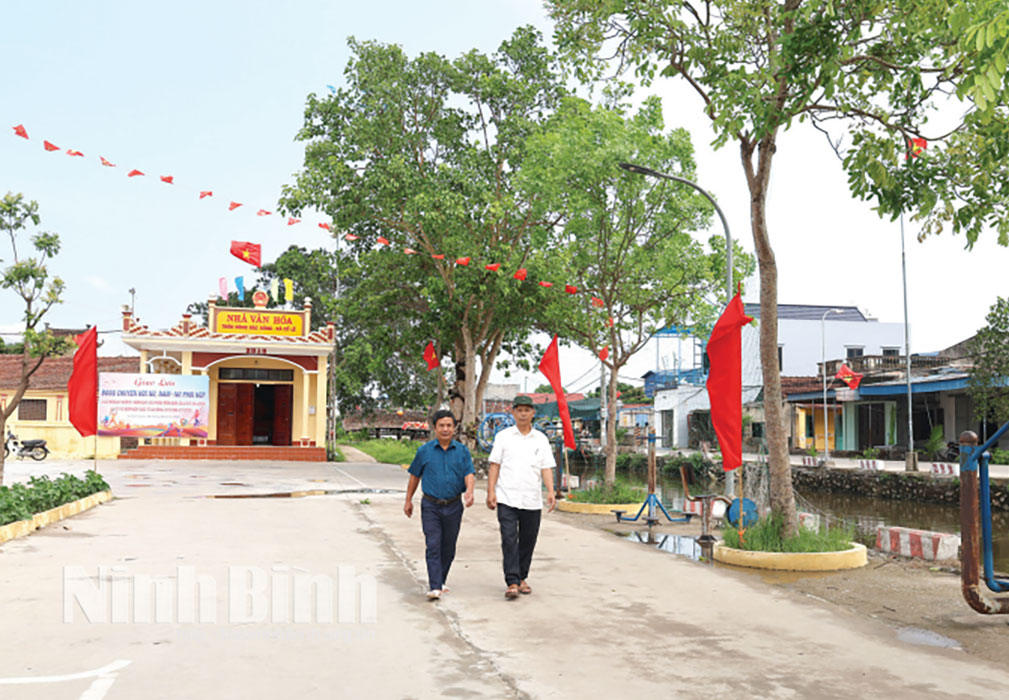 Chi bộ thôn Đông Bắc Đồng, xã Cổ Lễ phát huy vai trò đảng viên trong xây dựng nông thôn mới.