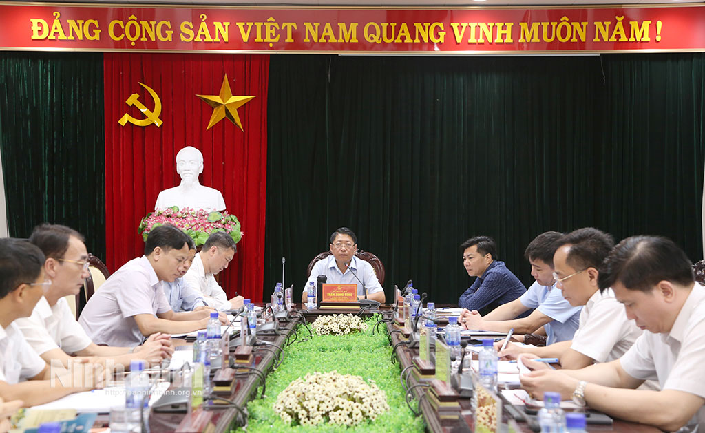 Các đại biểu dự hội nghị.