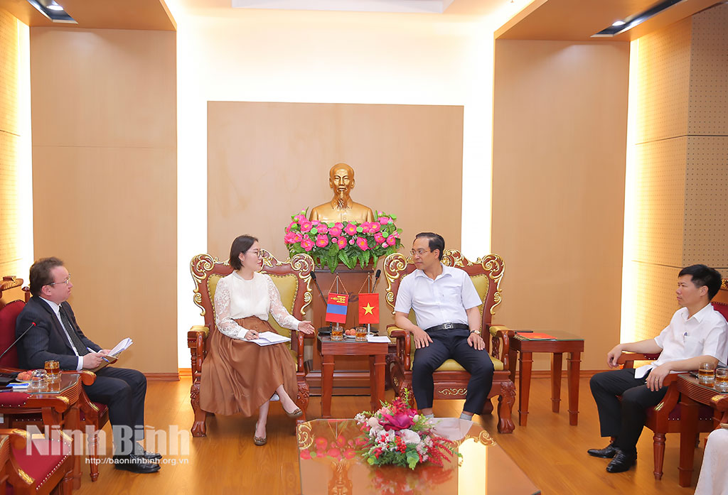 Quang cảnh buổi tiếp xã giao.