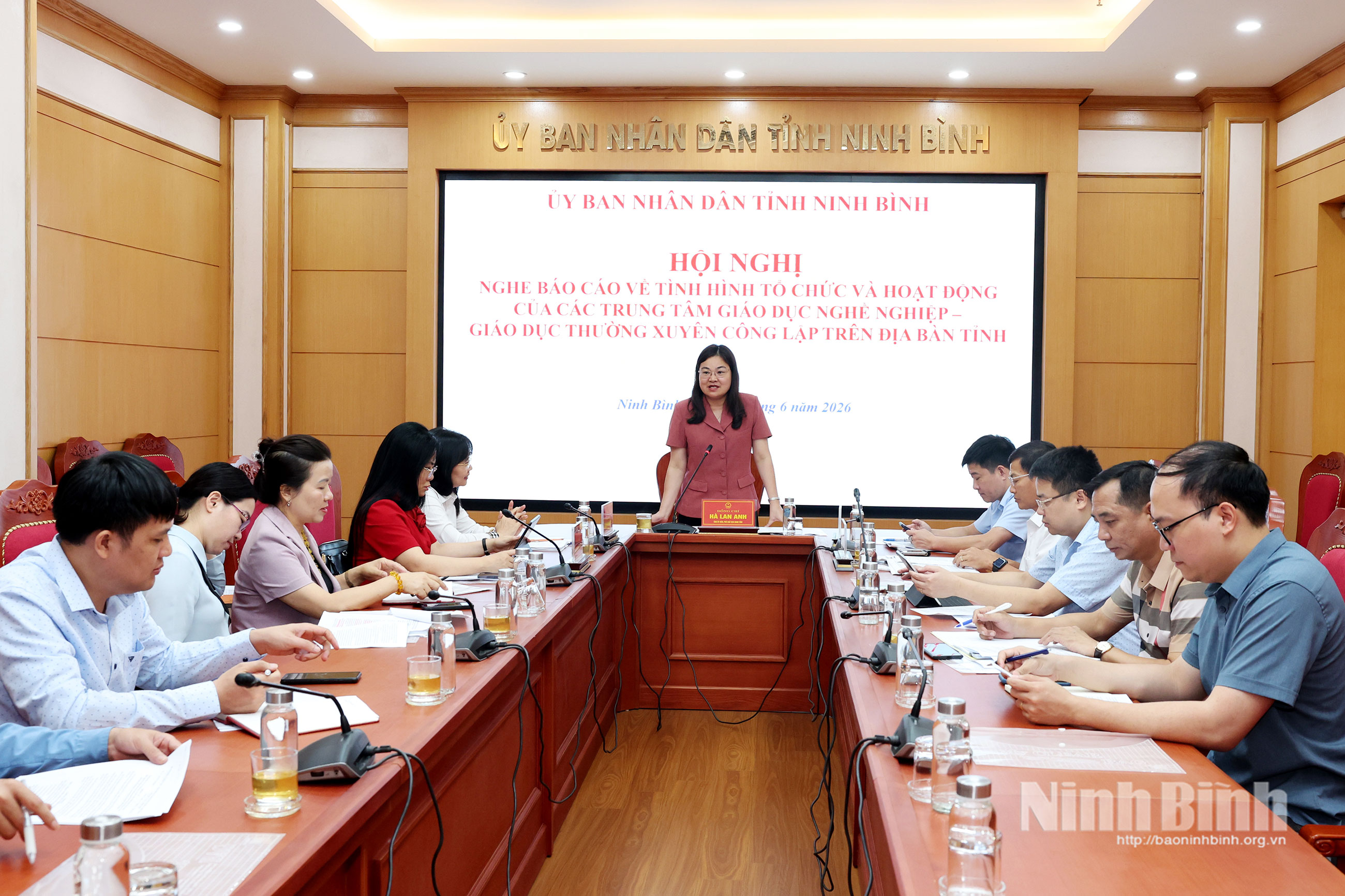 Các đại biểu dự hội nghị.