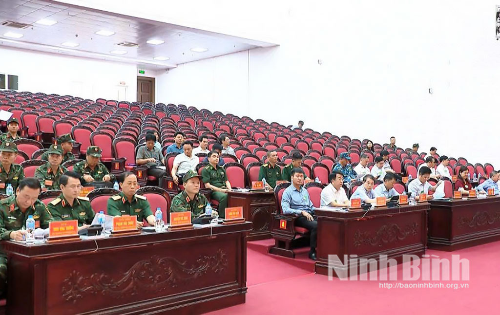 Các đại biểu dự tổng duyệt diễn tập PTDS tỉnh Ninh Bình năm 2026.
