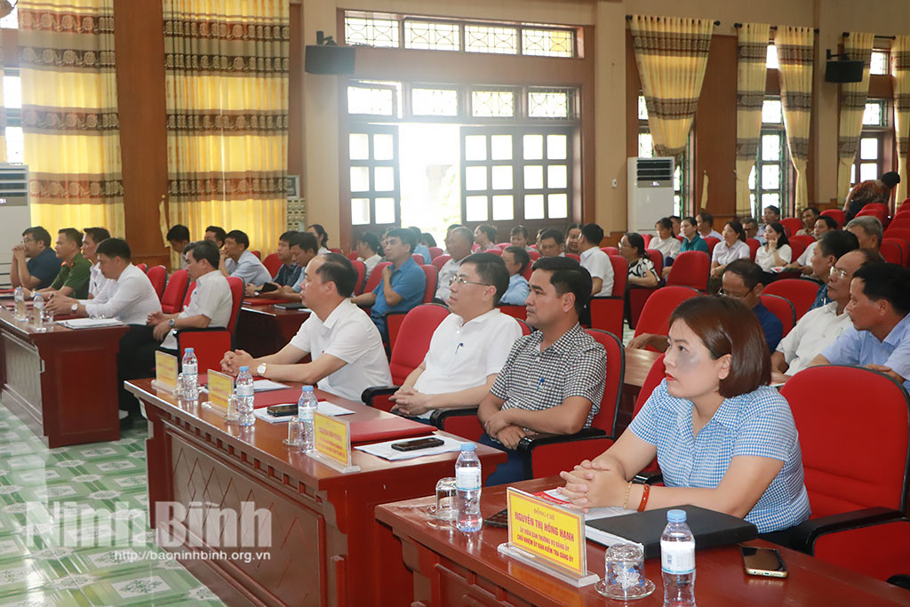 Các đại biểu dự hội nghị.