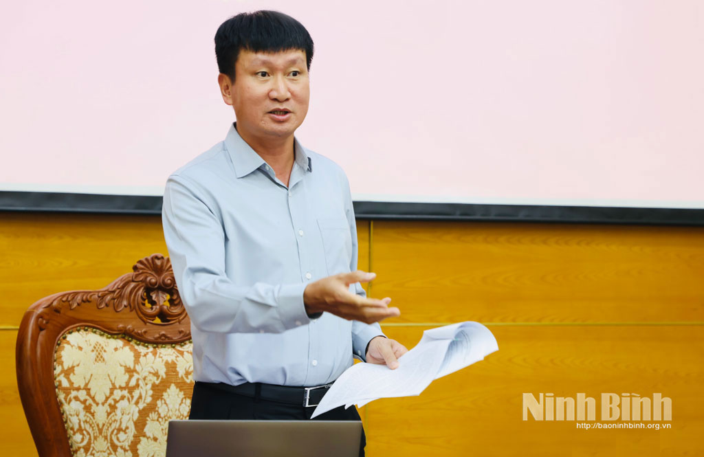Đồng chí Trần Huy Tuấn, Ủy viên Trung ương Đảng, Bí thư Tỉnh ủy, Trưởng Ban Chỉ đạo phát biểu chỉ đạo tại hội nghị.