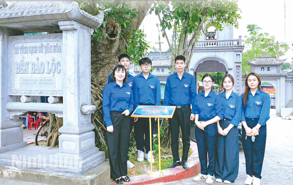 Đoàn Thanh niên tỉnh với công trình số hóa di tích lịch sử tại đền Bảo Lộc, phường Nam Định.