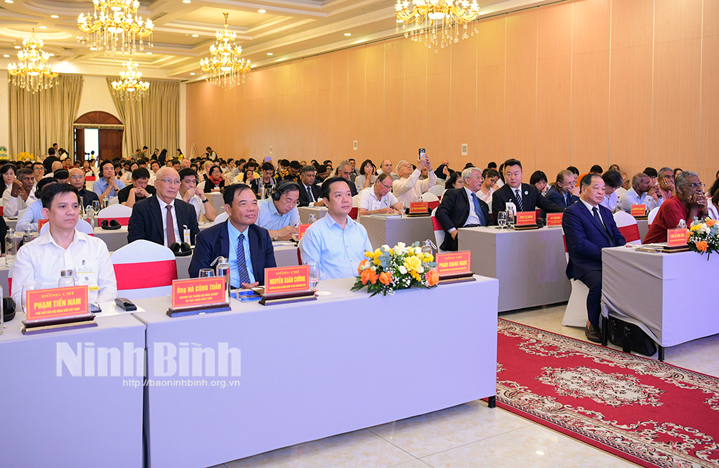 Các đại biểu dự Hội nghị.