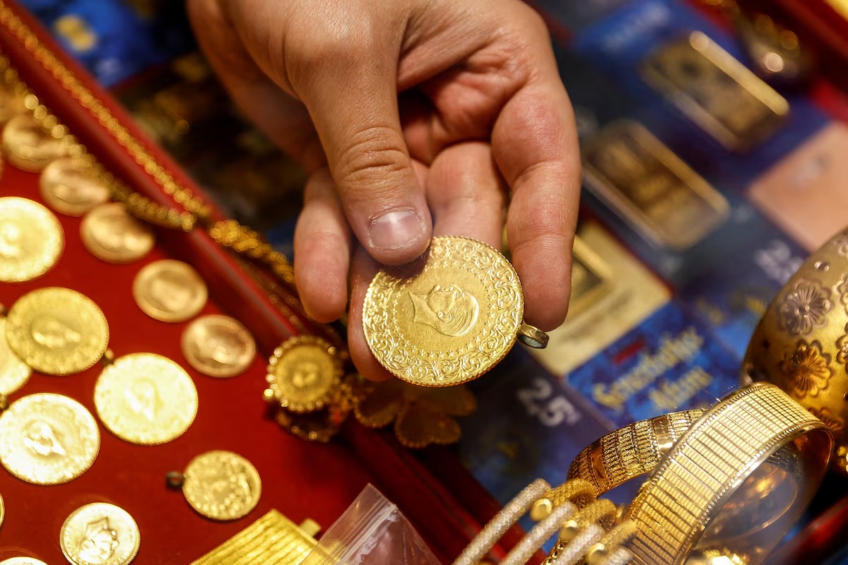 Giá vàng ngày 7/8 giảm nhẹ khi giá dầu tăng do căng thẳng Trung Đông