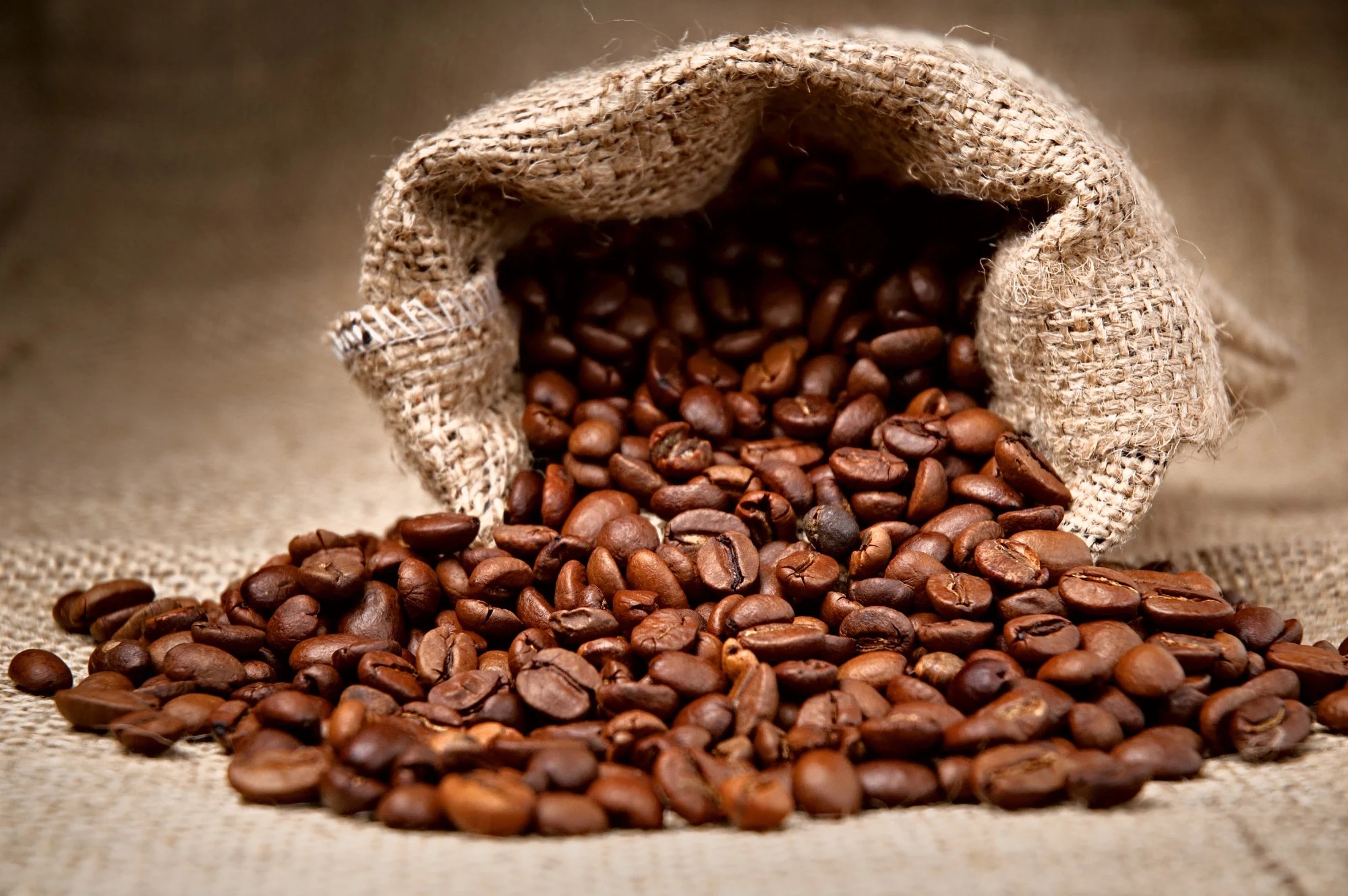 Giá cà phê hôm nay 12/8: Arabica cao nhất 5 tuần, robusta quay đầu giảm