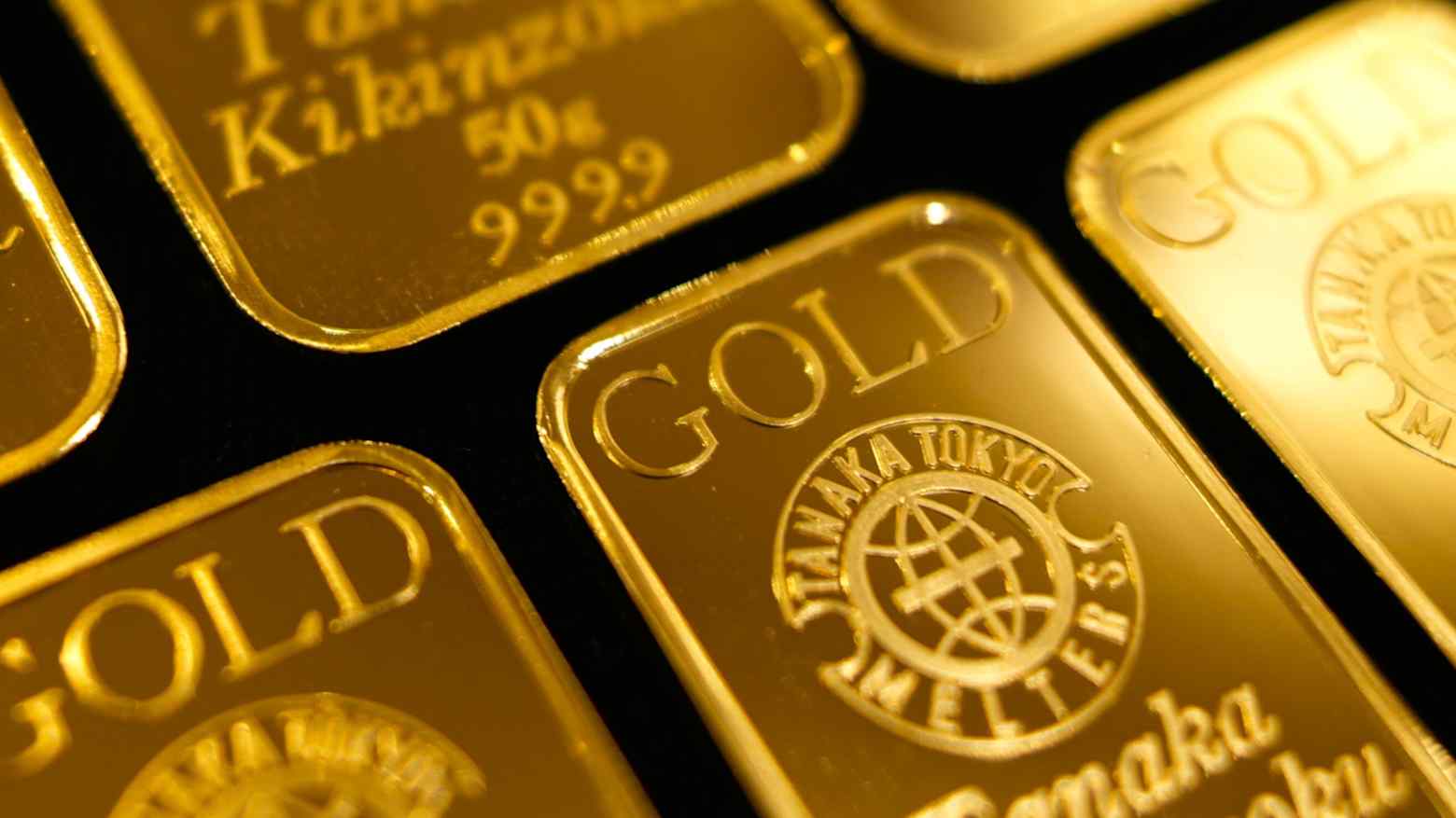 Giá vàng ngày 25/8: Tăng tốc, vượt 4.600 USD