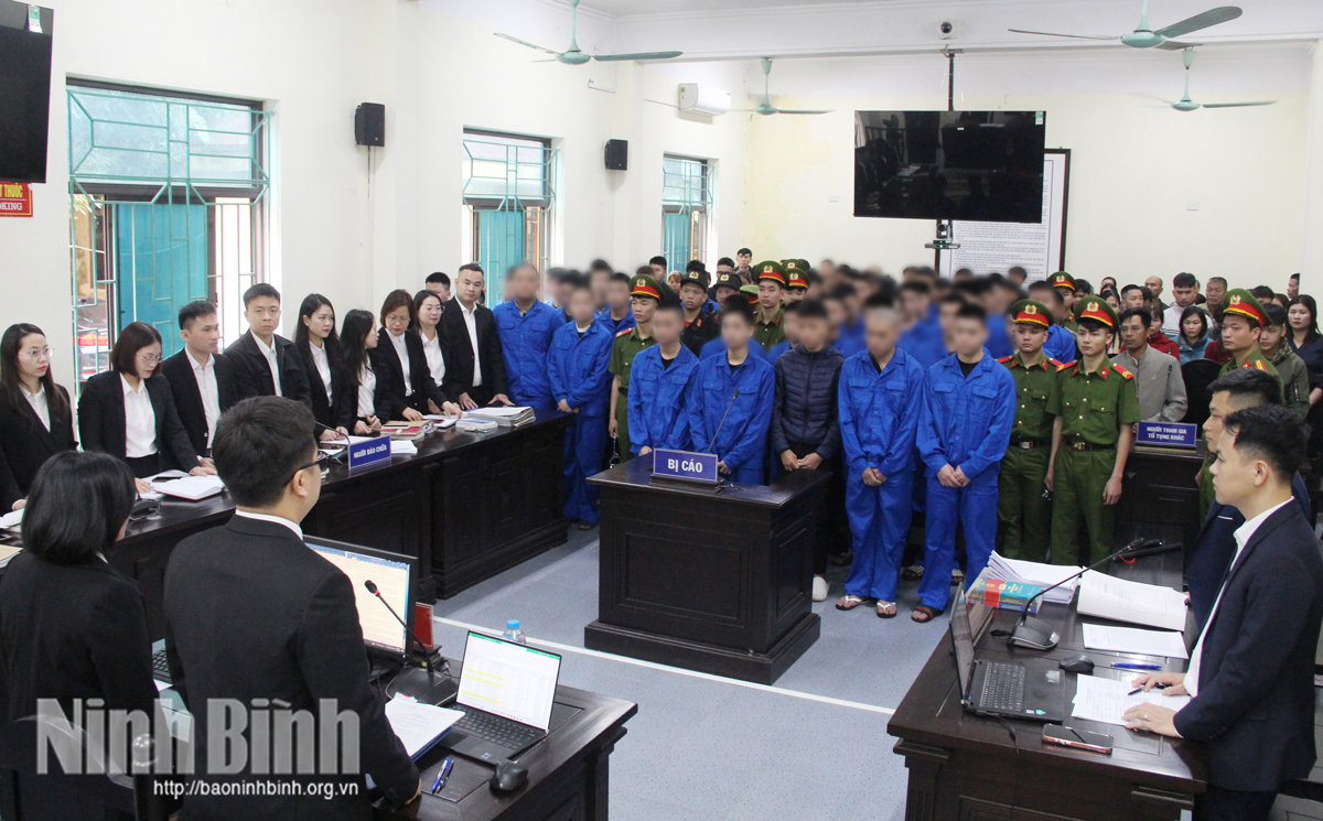 Toàn cảnh phiên xét xử sơ thẩm vụ án "Gây rối trật tự công cộng"