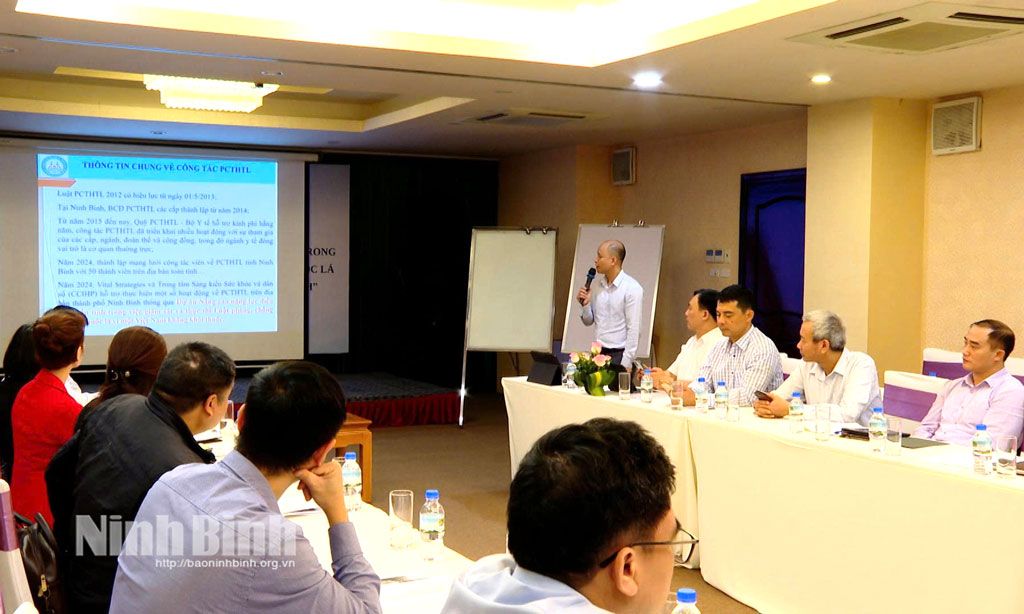 Đại diện Trung tâm Kiểm soát bệnh tật tỉnh triển khai các nội dung của Dự án.