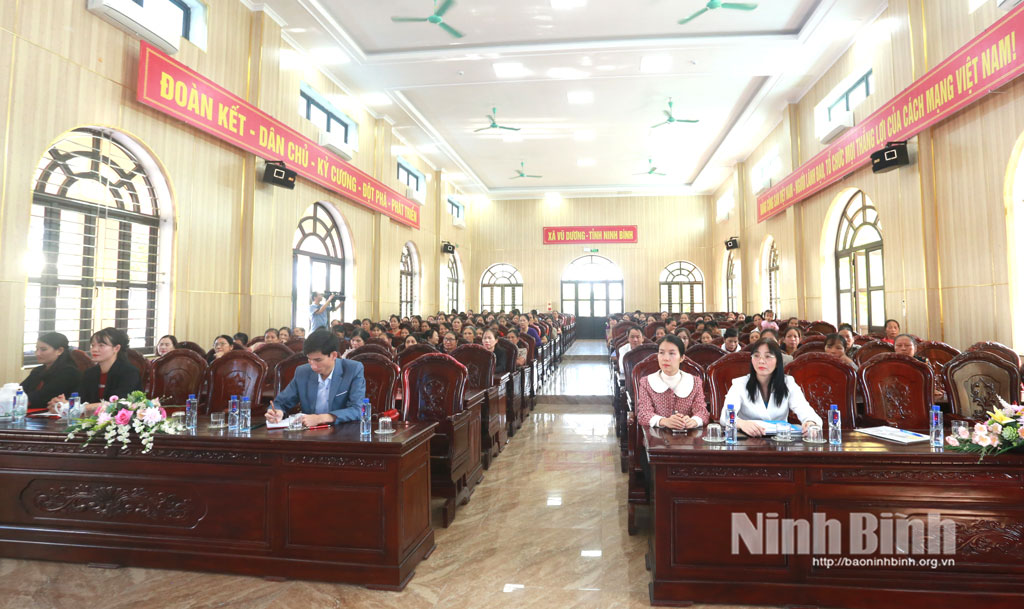 Các đại biểu dự hội nghị.