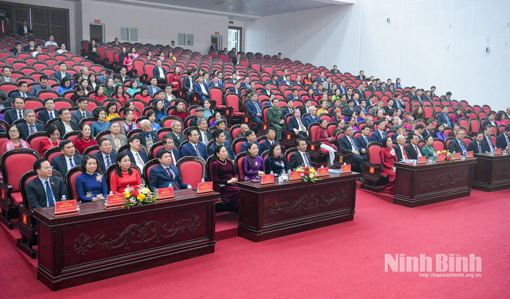 Các đại biểu dự hội nghị.