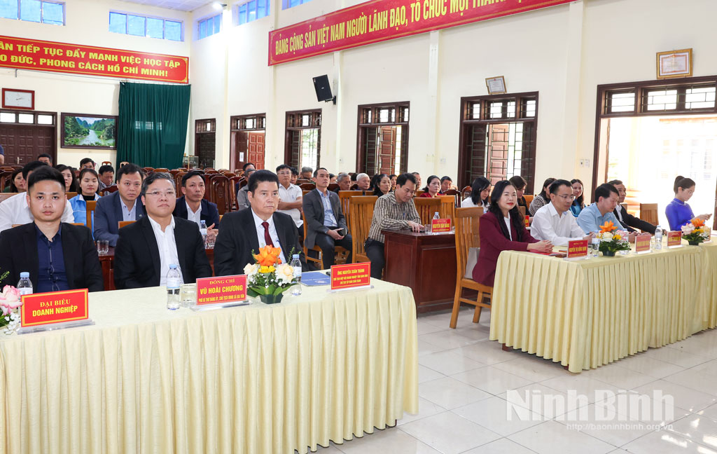 Các đại biểu dự hội nghị.