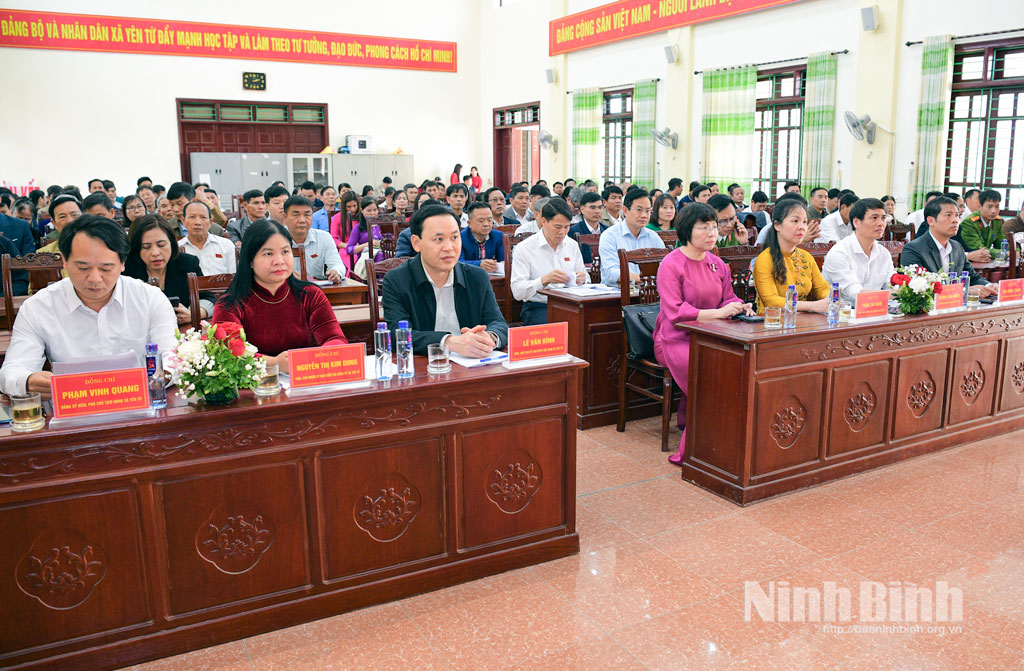 Các đại biểu dự hội nghị.