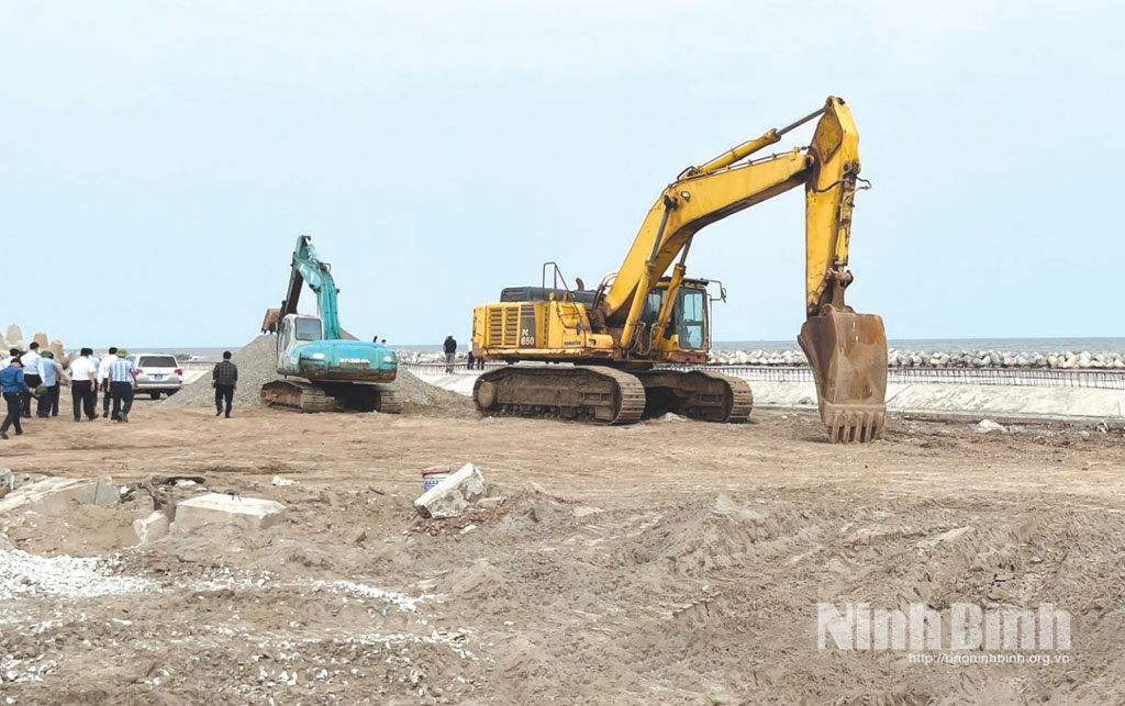 Nhà thầu tranh thủ thời tiết thuận lợi, đẩy nhanh tiến độ thi công, đưa công trình vào sử dụng trước ngày 30/4/2026 theo chỉ đạo của UBND tỉnh.