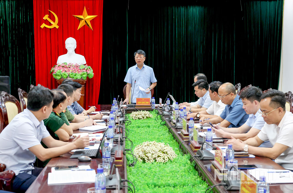 Các đại biểu dự hội nghị.