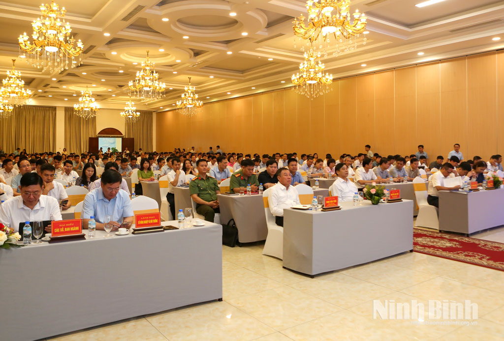 Các đại biểu dự hội nghị.