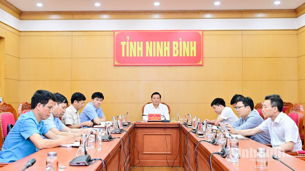 Quang cảnh hội nghị tại điểm cầu tỉnh Ninh Bình.