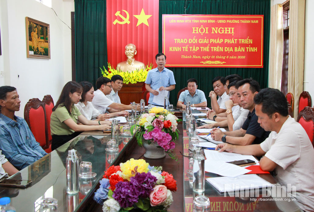 Các đại biểu dự hội nghị.