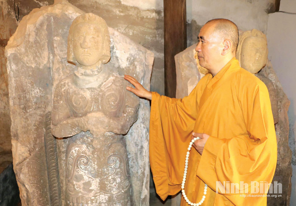 Bộ tượng Kim Cương đang được trưng bày và gìn giữ tại chùa Long Đọi Sơn.
