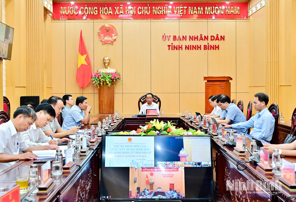 Quang cảnh hội nghị tại điểm cầu tỉnh Ninh Bình.