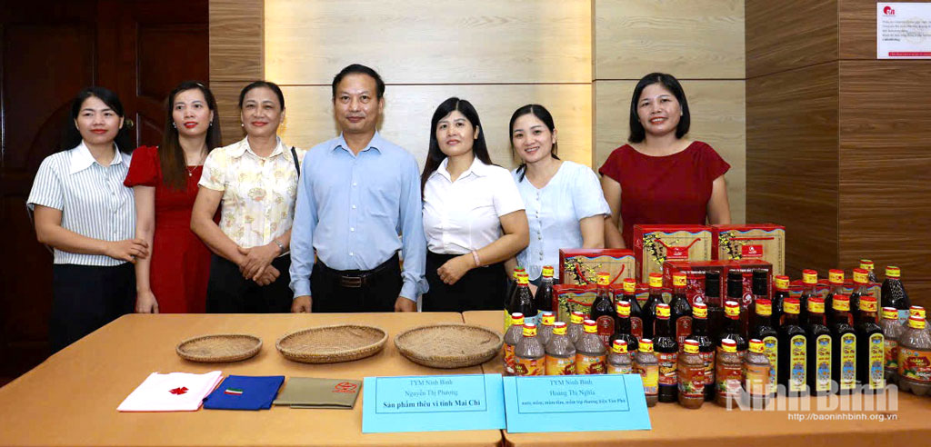 Gian hàng của TYM Chi nhánh Ý Yên, Chi nhánh Hải Hậu tham gia Hội thi Phát triển kinh doanh cho nữ chủ doanh nghiệp nhỏ, siêu nhỏ, hộ kinh doanh của dự án “Tăng trưởng doanh nghiệp của tôi” năm 2026.