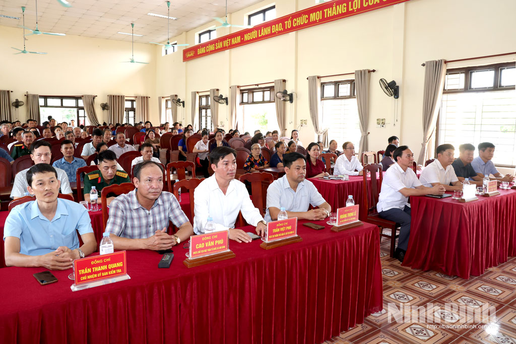 Các đại biểu dự hội nghị.