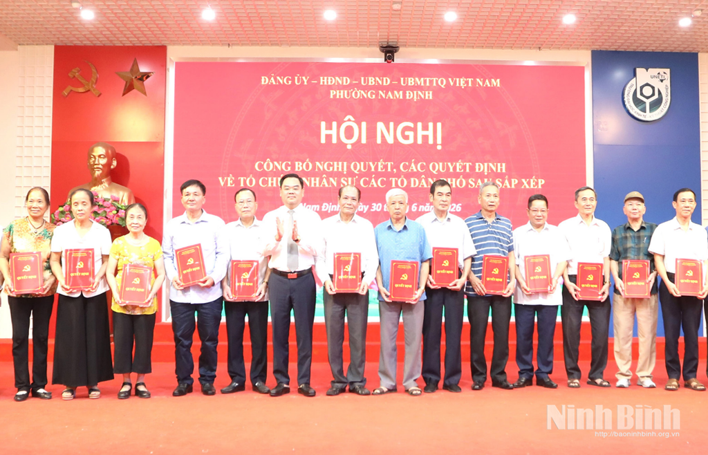 Đồng bộ giải pháp nâng cao chất lượng đội ngũ cán bộ của hệ thống chính trị tỉnh