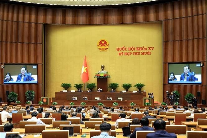 A view of the 10th session of the 15th National Assembly (Photo: VNA)