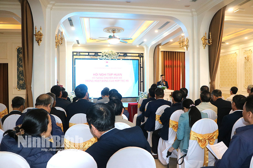 Quang cảnh lớp tập huấn.