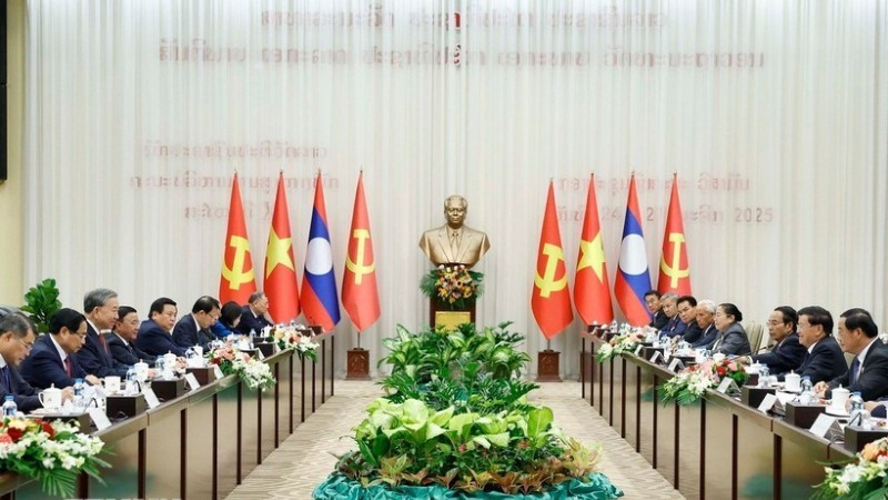 General Secretary To Lam and General Secretary and President of Laos Thongloun Sisoulith co-chaired the high-level meeting between the CPV and the LPRP. (Photo: Thong Nhat/VNA)