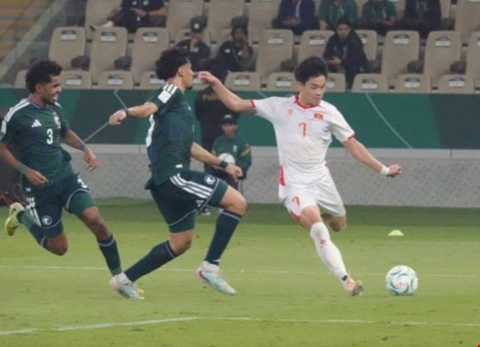 Dinh Bac scores the opening goal for Vietnam U23. (Photo: AFC/VNA)