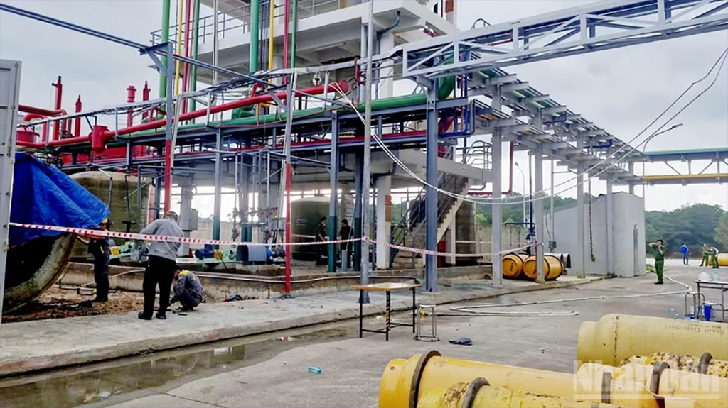 Khu vực xảy ra vụ tai nạn lao động nổ bồn chứa bình a-xít tại nhà máy của Công ty HC Bảo Lâm, xã Bảo Lâm 1, tỉnh Lâm Đồng, làm 2 người tử vong vào tháng 11/2025. (Ảnh: BẢO VĂN)