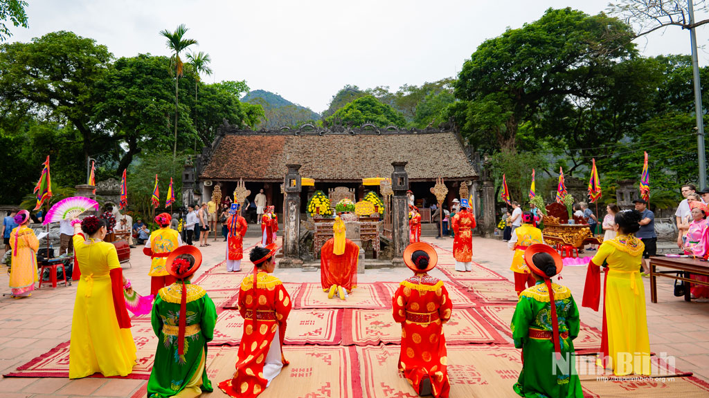 Ritual ceremony at Hoa Lu Festival.